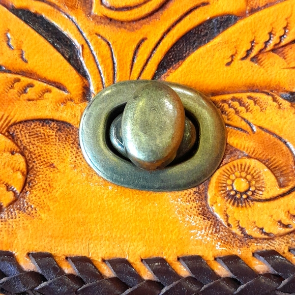 Handmade Tooled Leather Clutch Wallet - Picture 5 of 6